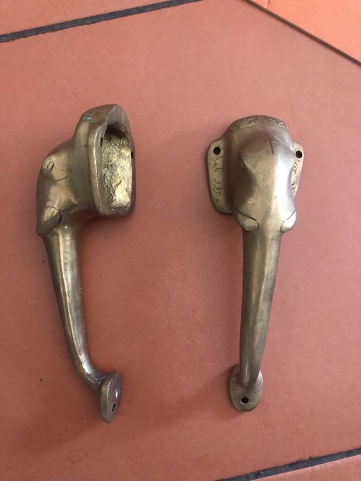 2 puxadores latão
