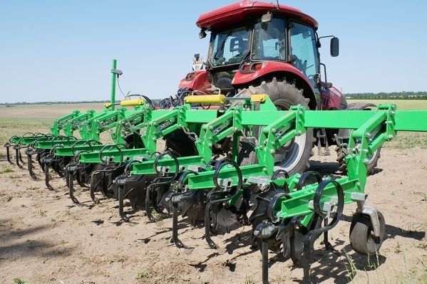 Просапний культиватор Gelios 6 на 5 стійок Велес Агро