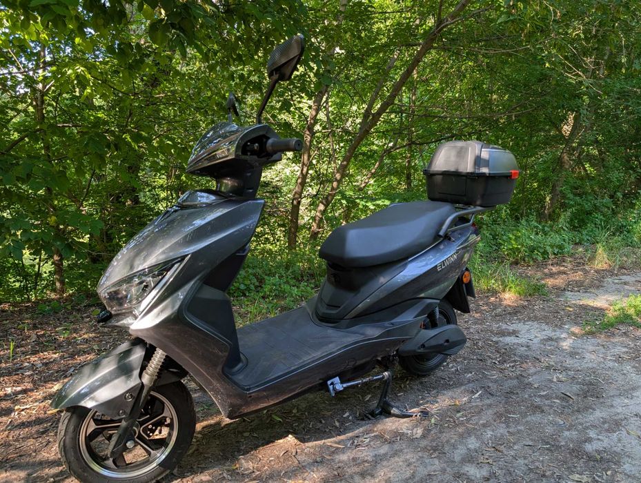 Продам електроскутер Elwinn Skywave