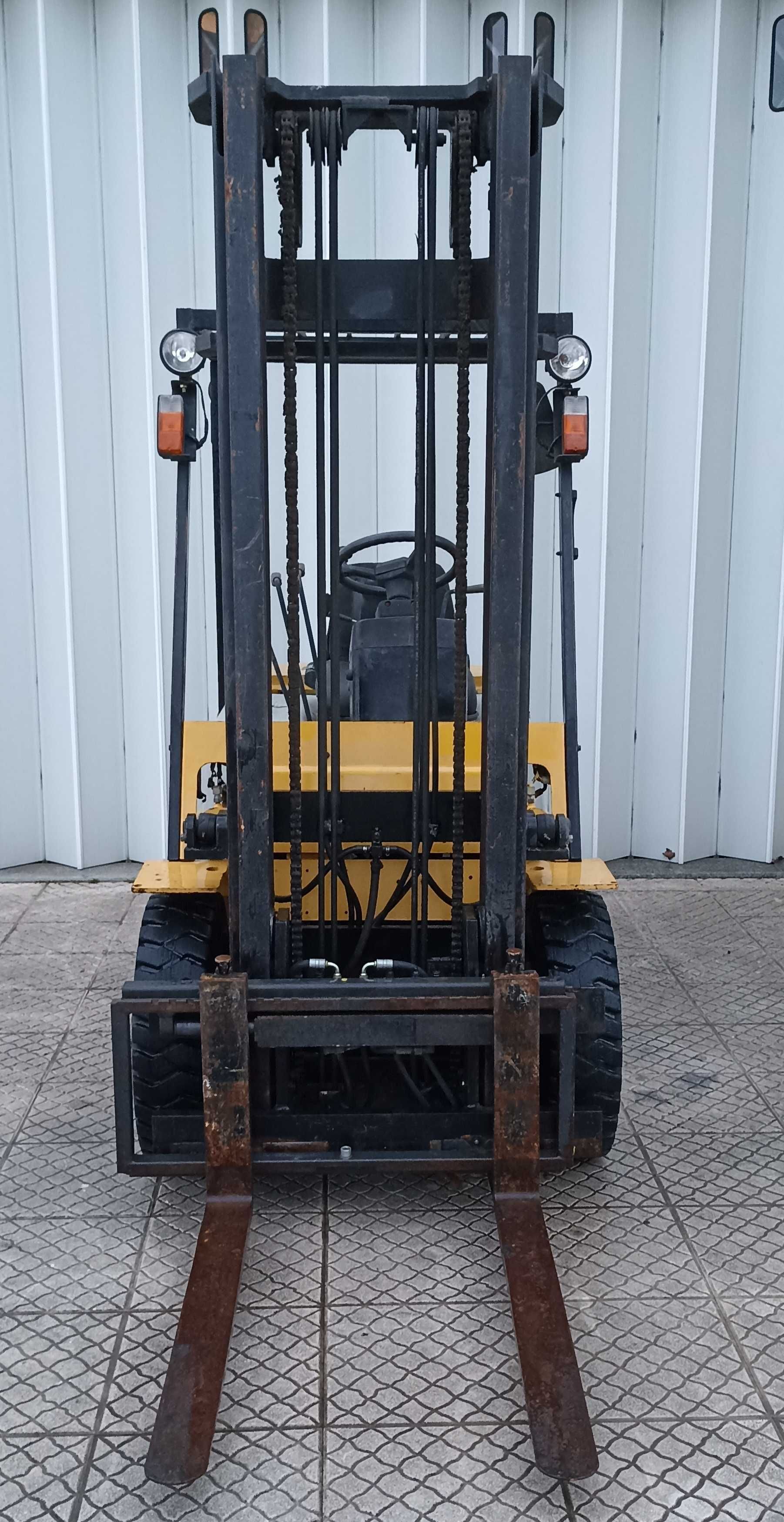 Empilhador Komatsu Halla