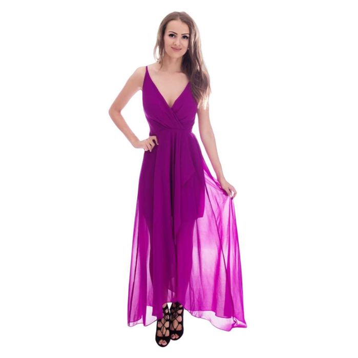 Vestidos e macacões para festas na ROSSY NOIVAS