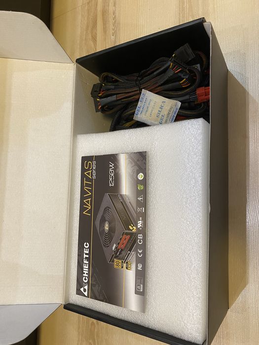 Chieftec Navitas GPM-1250C 80+ gold (GPM-1250C)