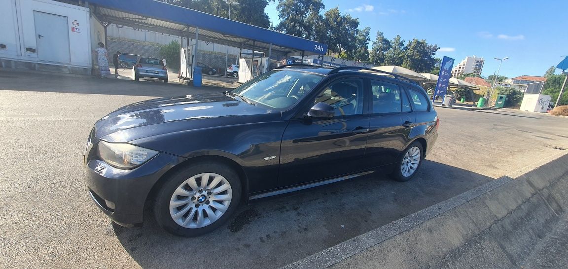 BMW 320d turing.