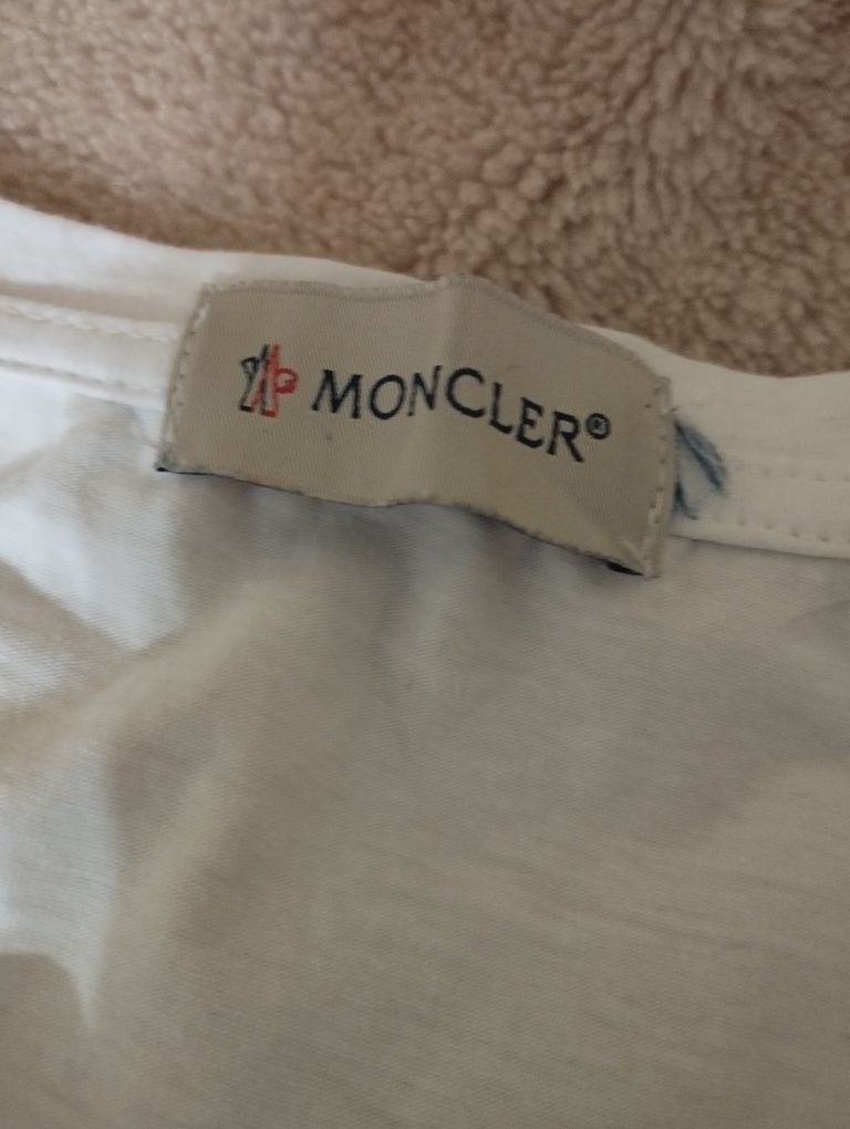 Футболка бренд Moncler