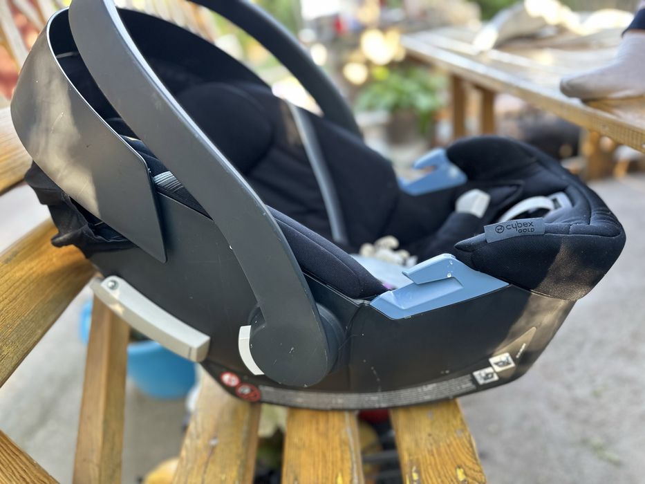 Автокрісло Cybex Aton 5 + адаптери