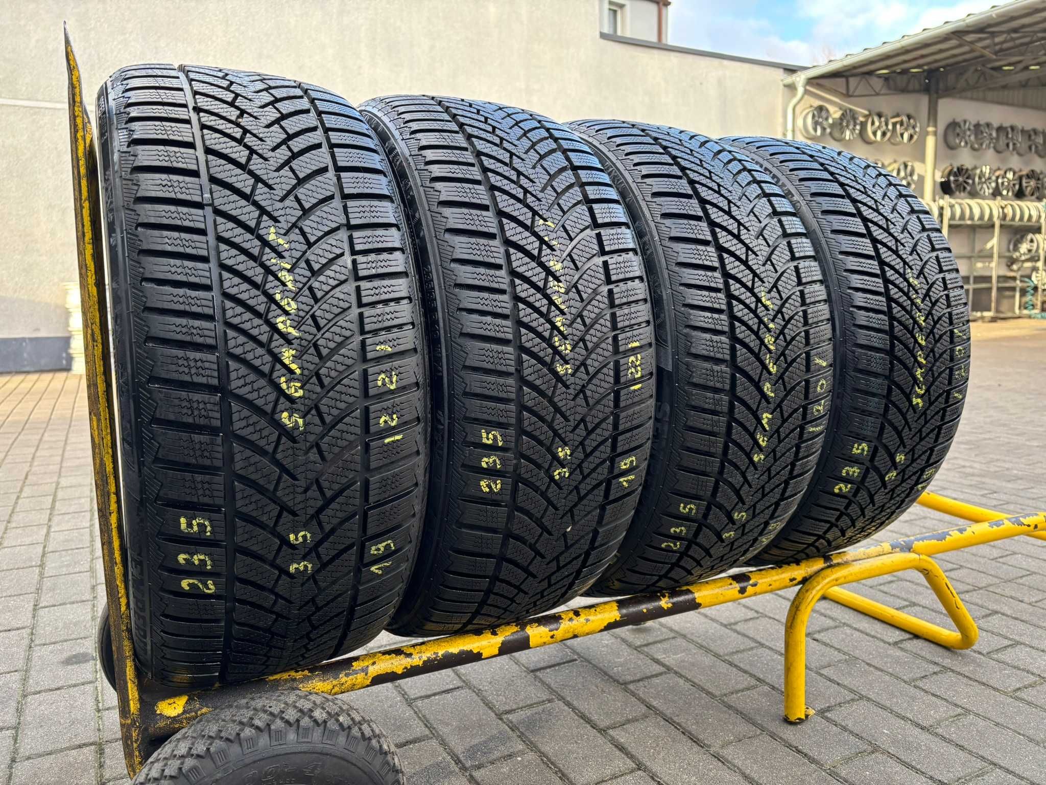 4X Opony Zimowe 235/35R19 91W SEMPERIT SPEED-GRIP 3 XL 8.6MM 2022R SPR
