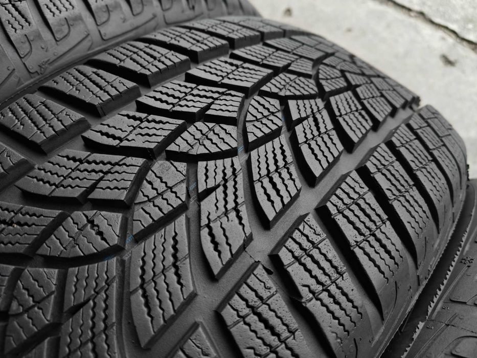 R17 225 55 шини зимові Goodyear UltraGrip Performance Gen1 гарний стан