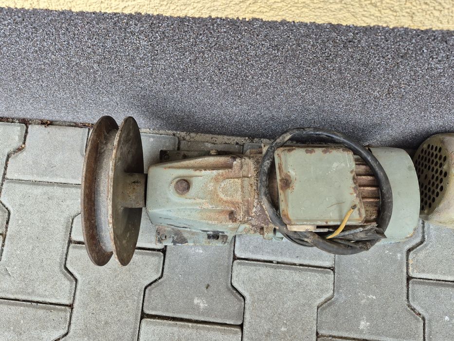 Reduktor elektryczny kontowy wyciągarka