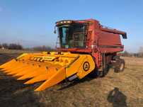 Комбайн Case 2166 с кукурузной жаткой ЖК-80