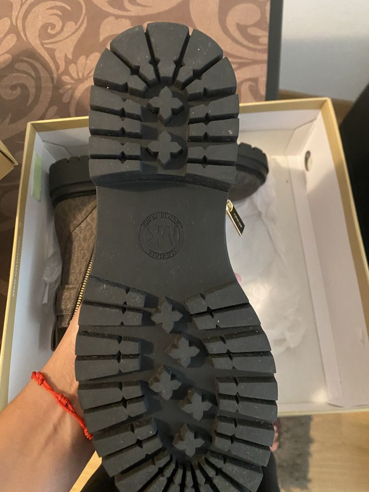 Bota Michael Kors usada 1 vez