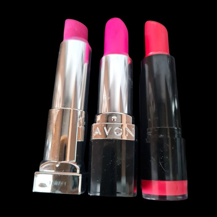 Komplet pomadki szminki do ust NYX Avon Maybelline różowe matowe 3 szt