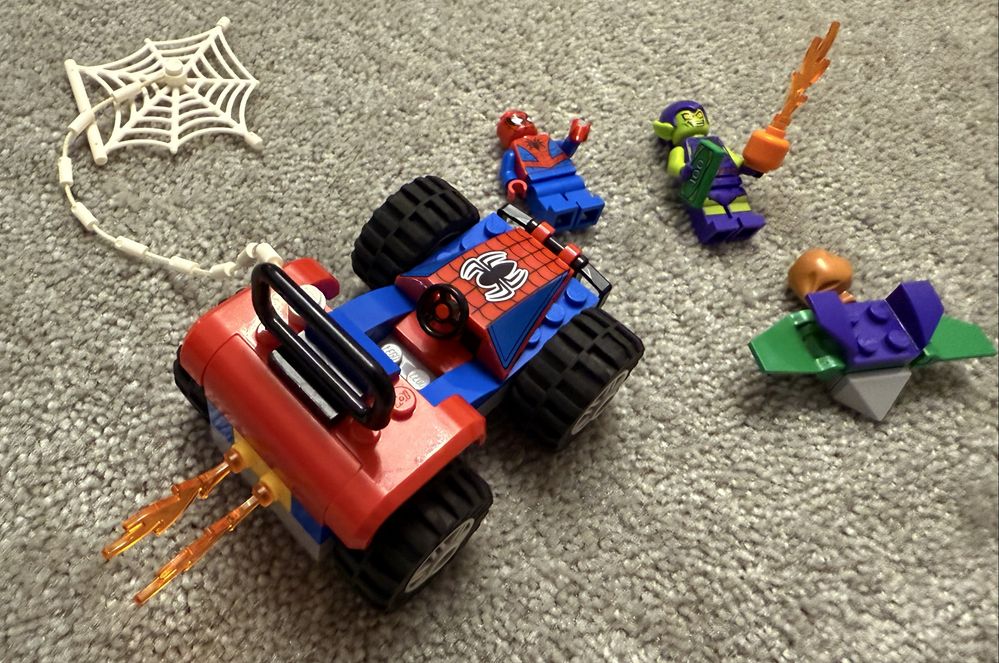 Lego Super Heroes Автомобильная погоня Человека-паука 76133