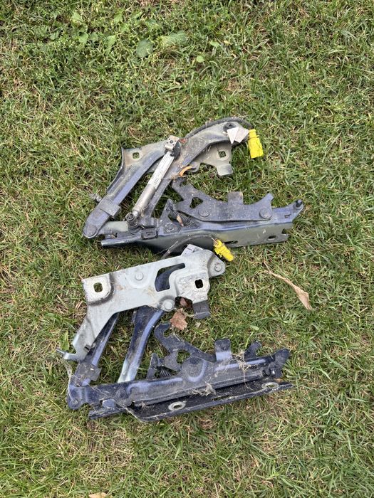 Audi Q5 SQ5 Zawiasy pirotechniczne  Prawy Lewy 80A