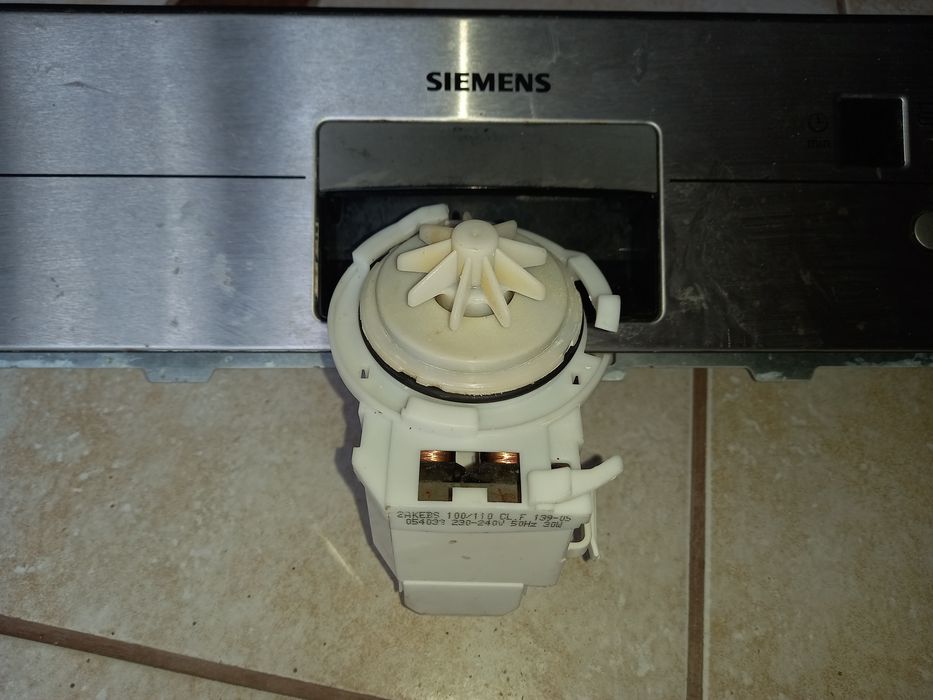 Помпа насос Siemens Bosch