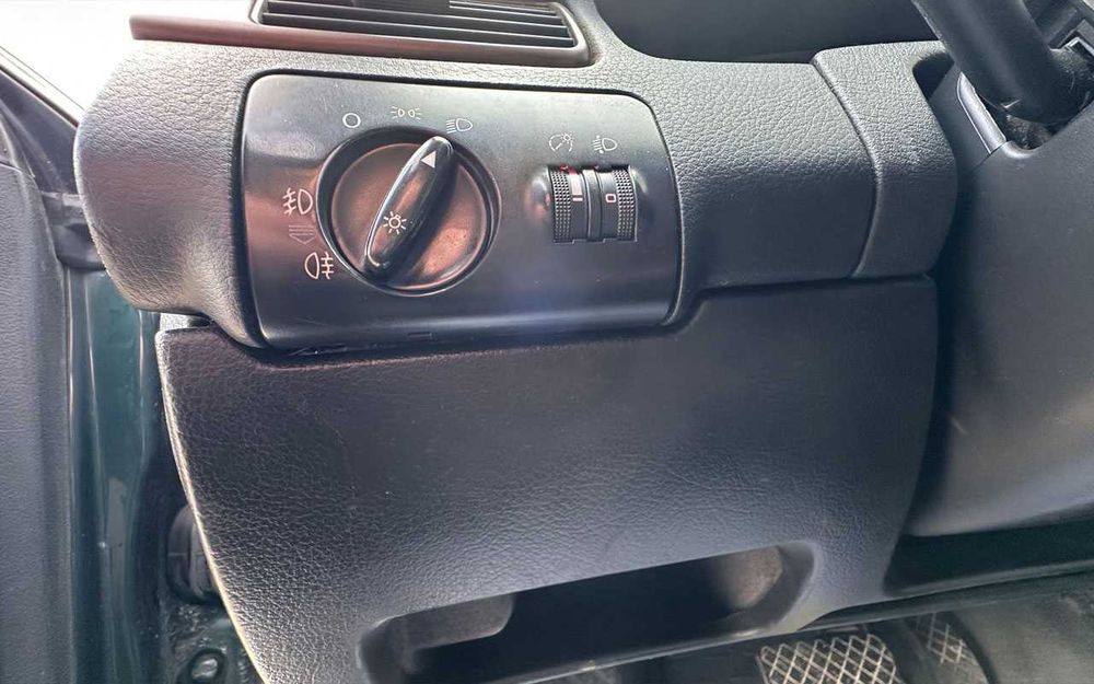 Audi A6 2000 року