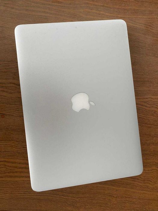 Продам MacBook Pro 13" (2015, i7, 16GB RAM, 512GB SSD)
