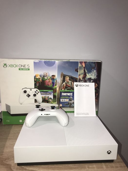 Konsola Xbox One s 1tb + pad