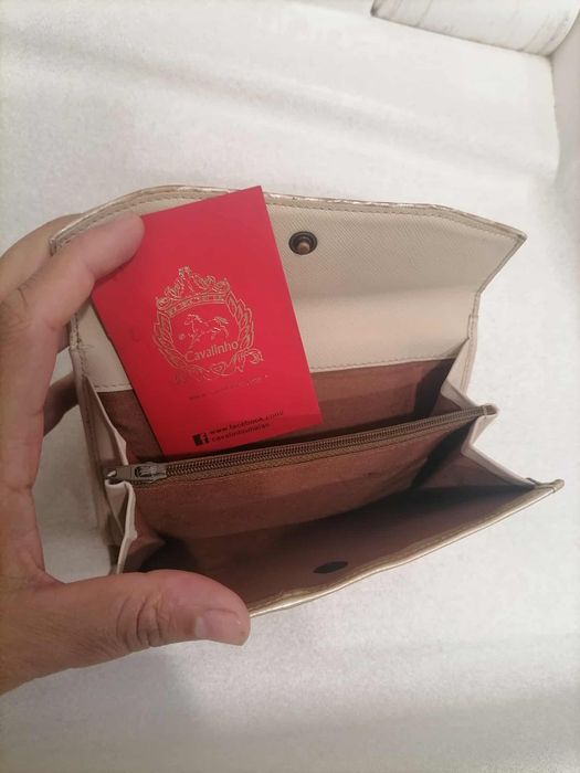 Vendo conjunto de carteira e mala