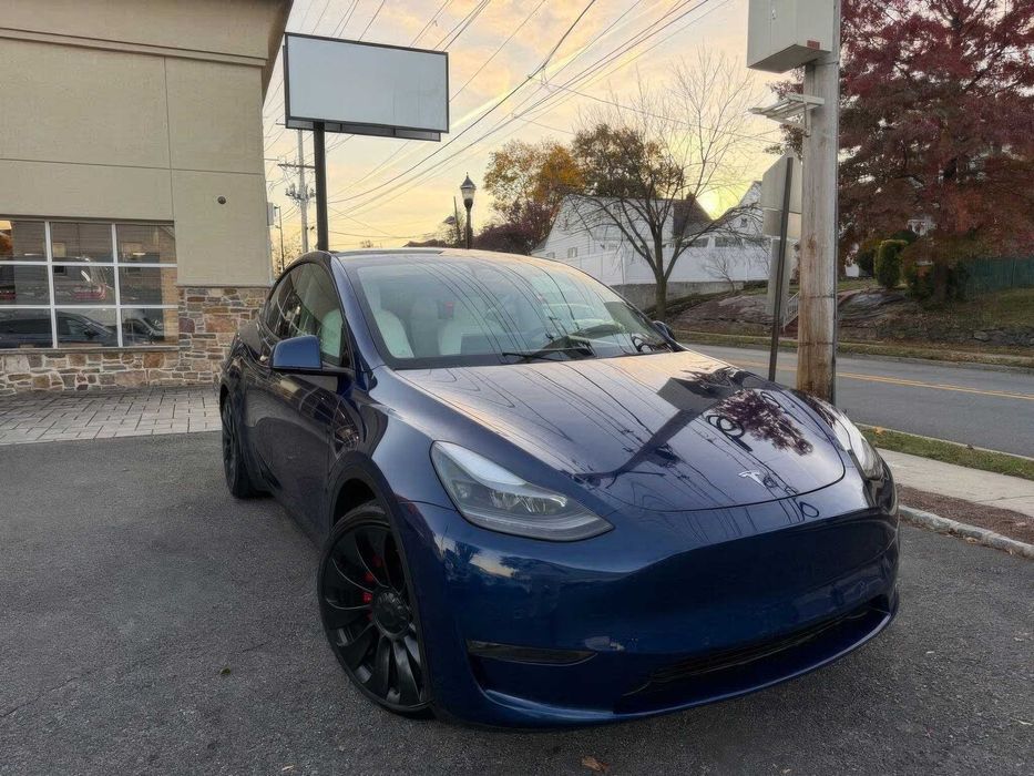 Tesla Model Y Performance      2022