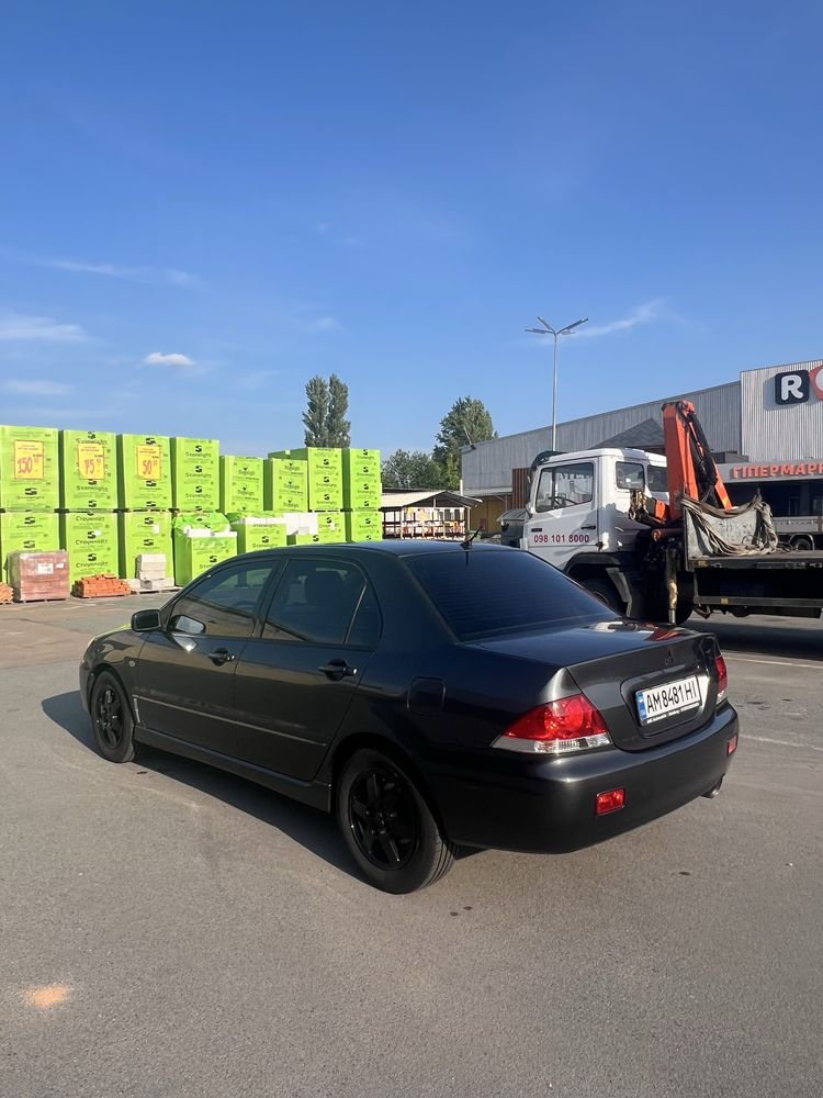 Mitsubishi Lancer