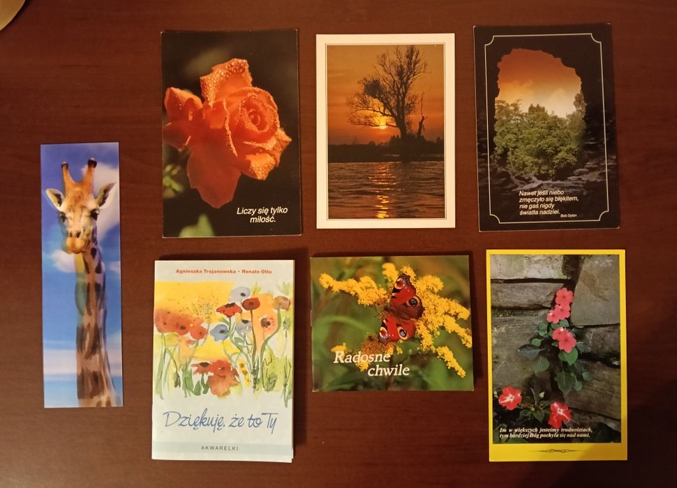 zestaw: 4 x kartka pocztowa + 2 x książeczka + zakładka 3d sentencje