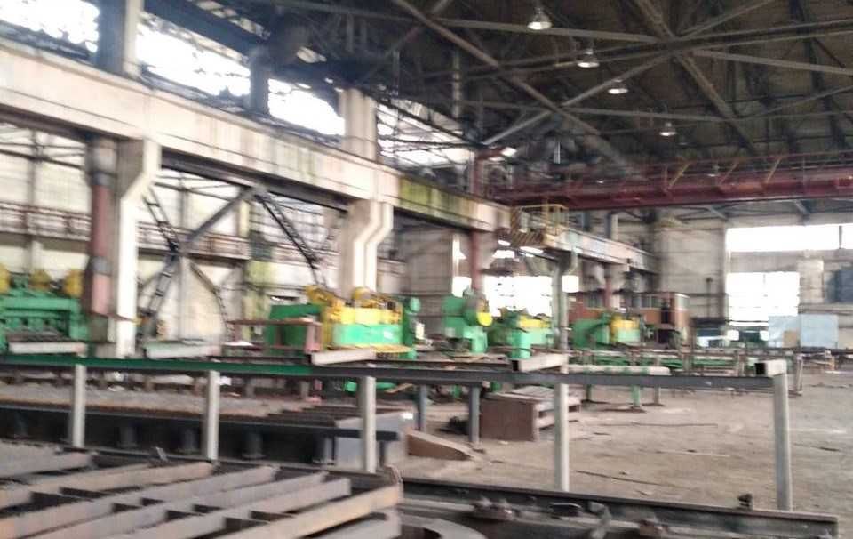 Завод від 30000 - 70000 м2 , мостові крани, підстанція 110/10кВ (10МВ)