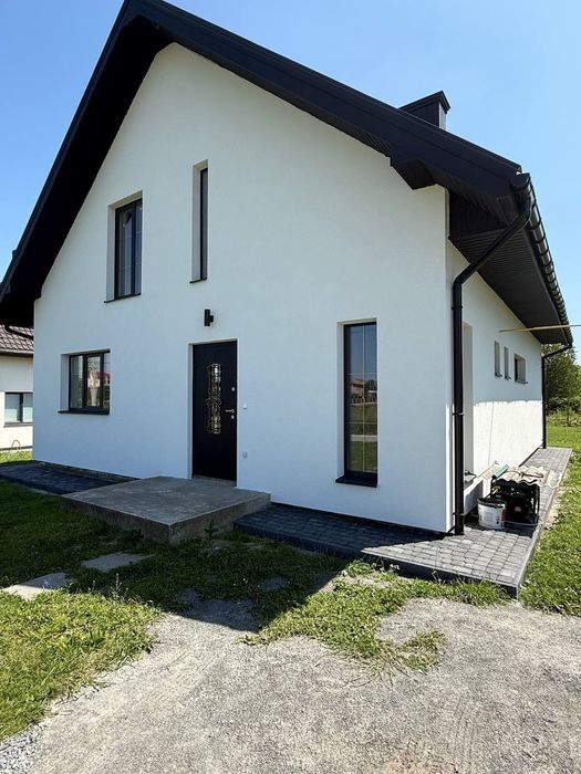 Продаж окремо стоячого будинку біля Винник, с під