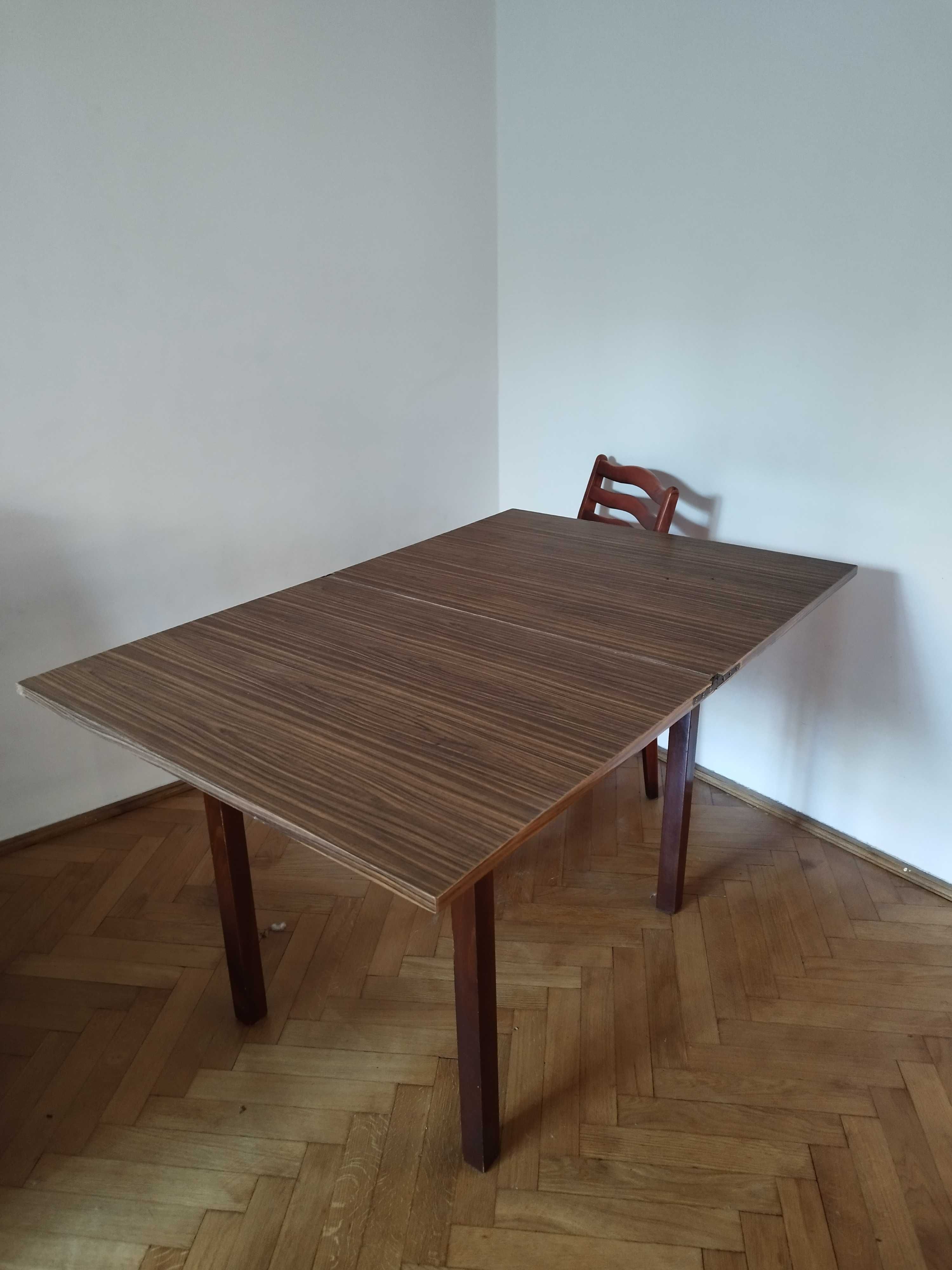 Duży rozkładany stół z PRL - db stan, klasyka do salonu i kuchni 120cm