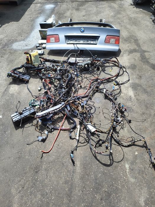 BMW E39 touring klapa bagażnika szyba wiązka elektryczne otwiernie
