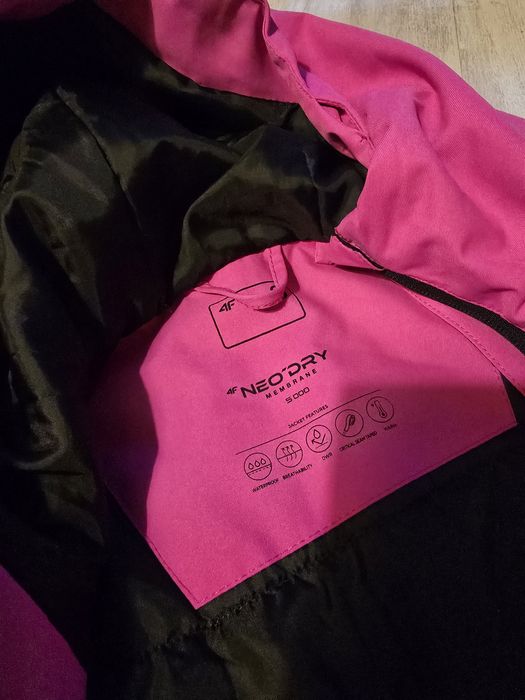 Sprzedam kurtkę narciarską 4F rozmiar S, pasuje na nastolatkę