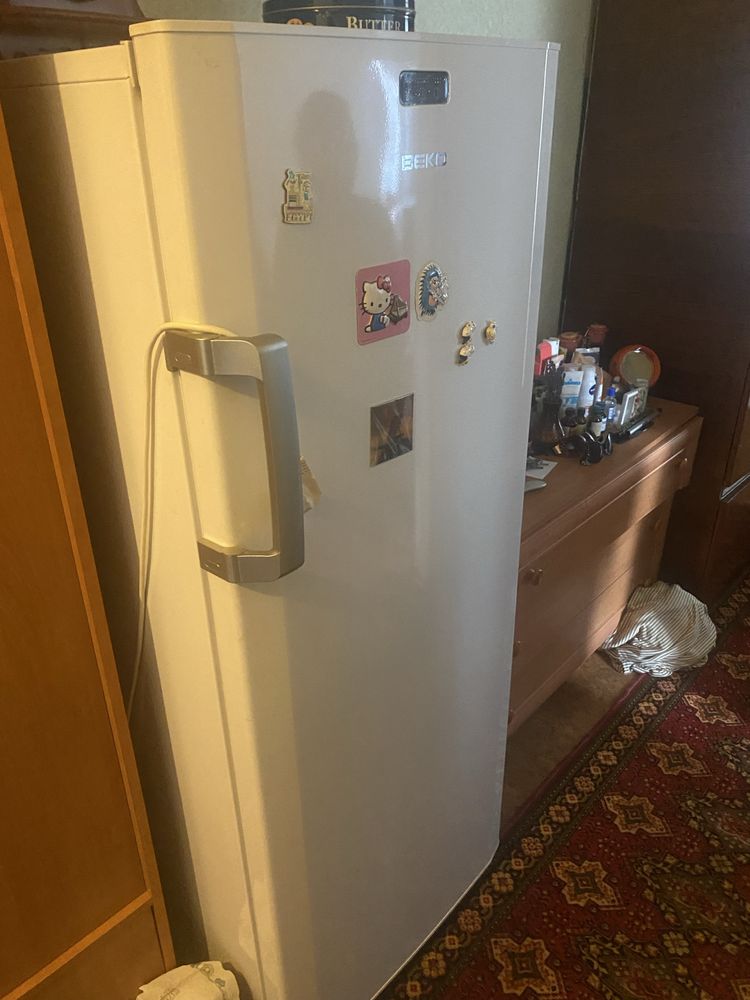 Морозильна камера Beko