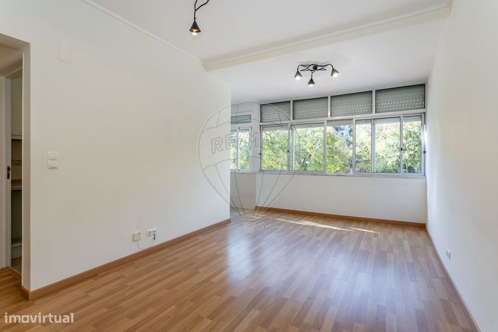 Apartamento T1 para arrendamento