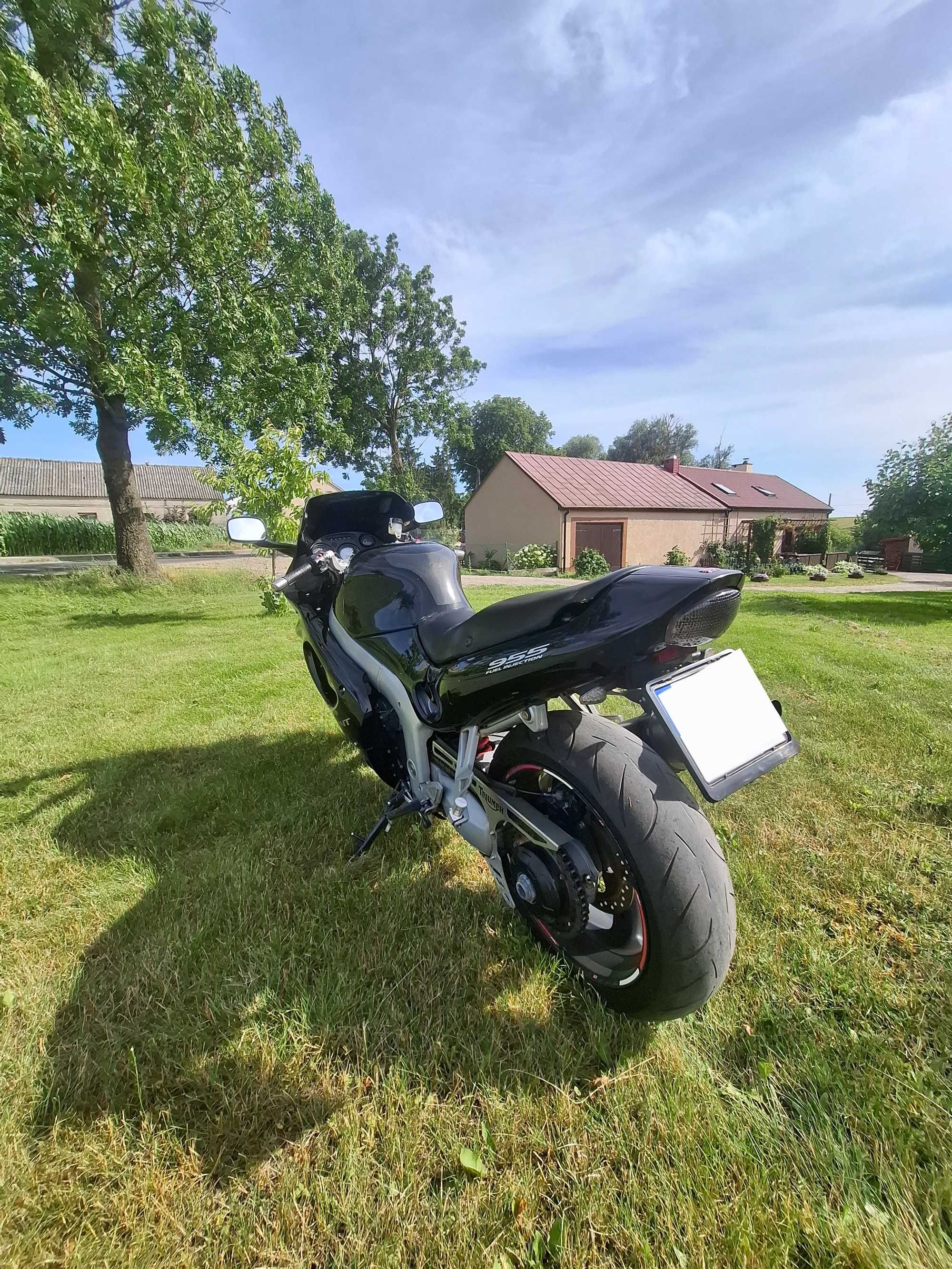 Triumph sprint st 955i