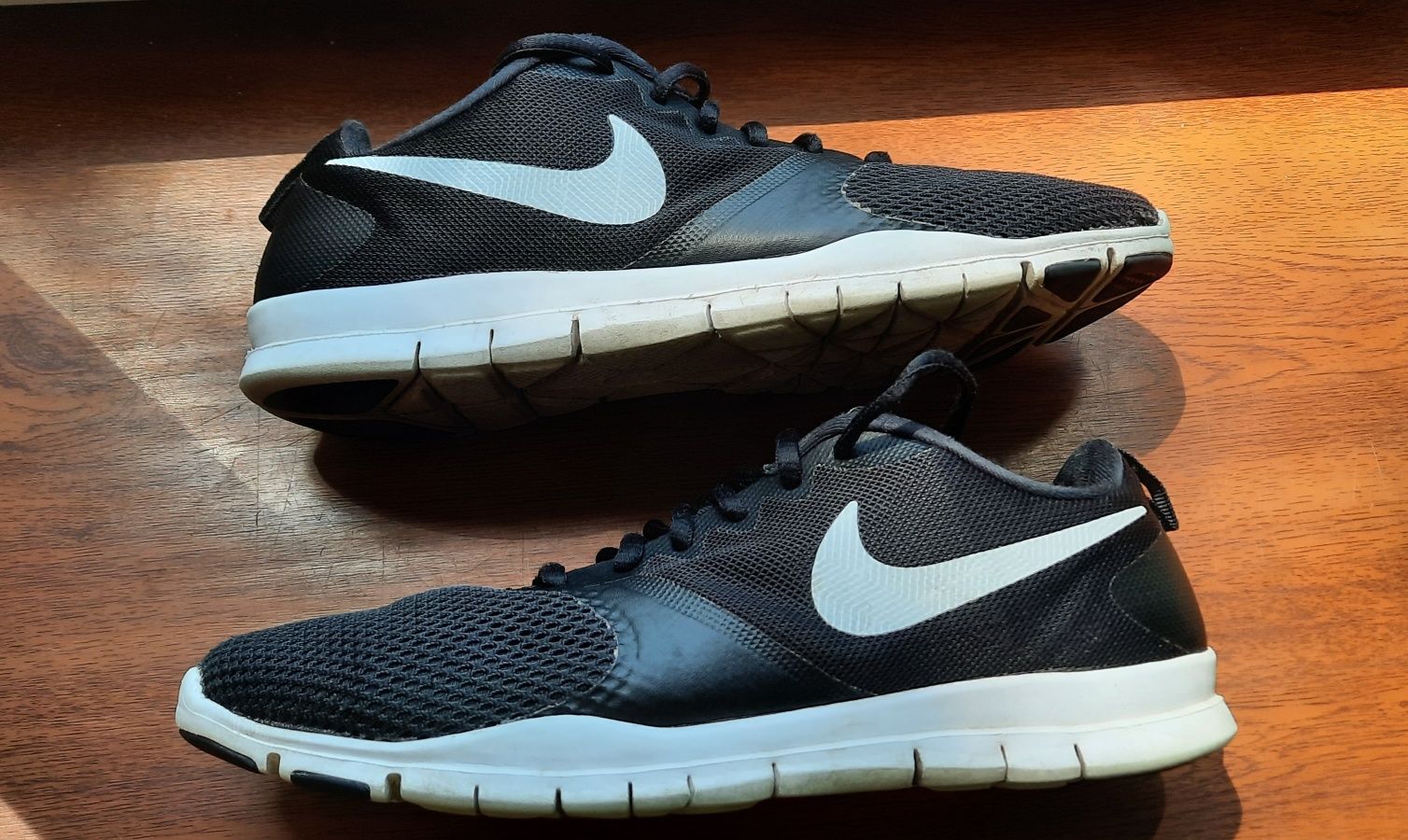 Кроссовки Nike Flex Essential Tr