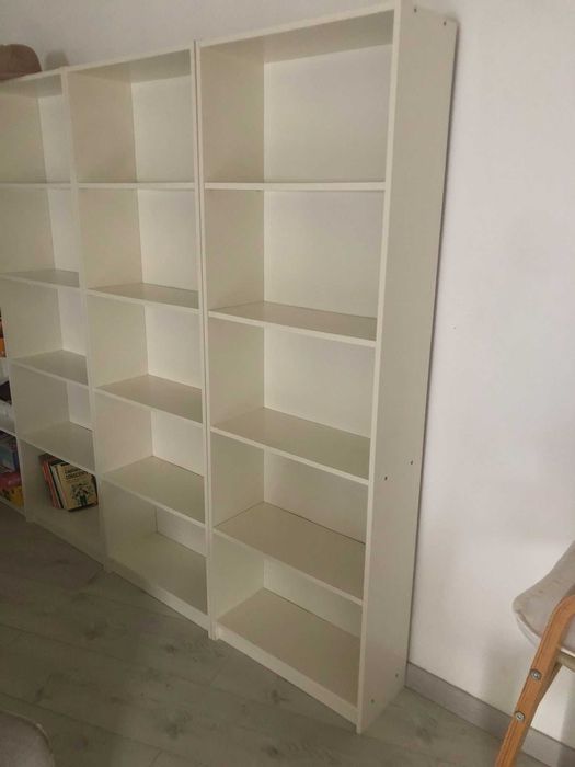 Cómodas e Estantes Ikea