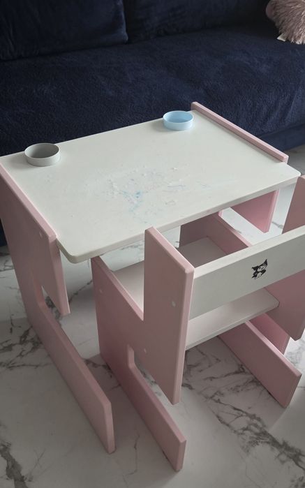 Sprzedam stolik z krzesełkiem, biurko, dla dziecka o wzroście 80-140cm