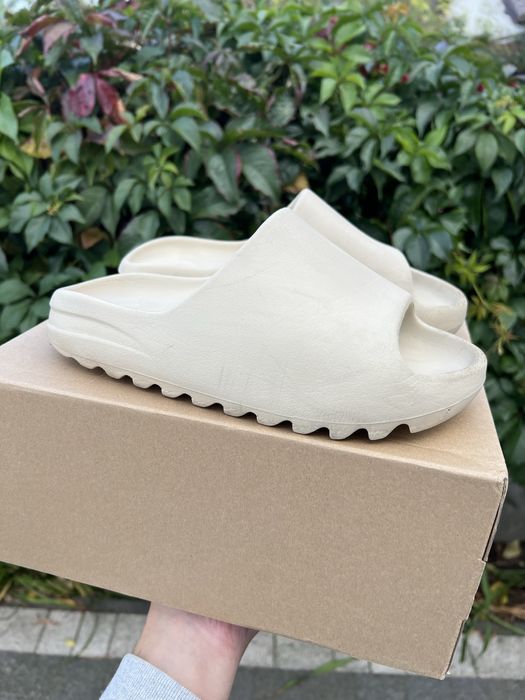 Adidas Yeezy Slide Bone klapki 40.5