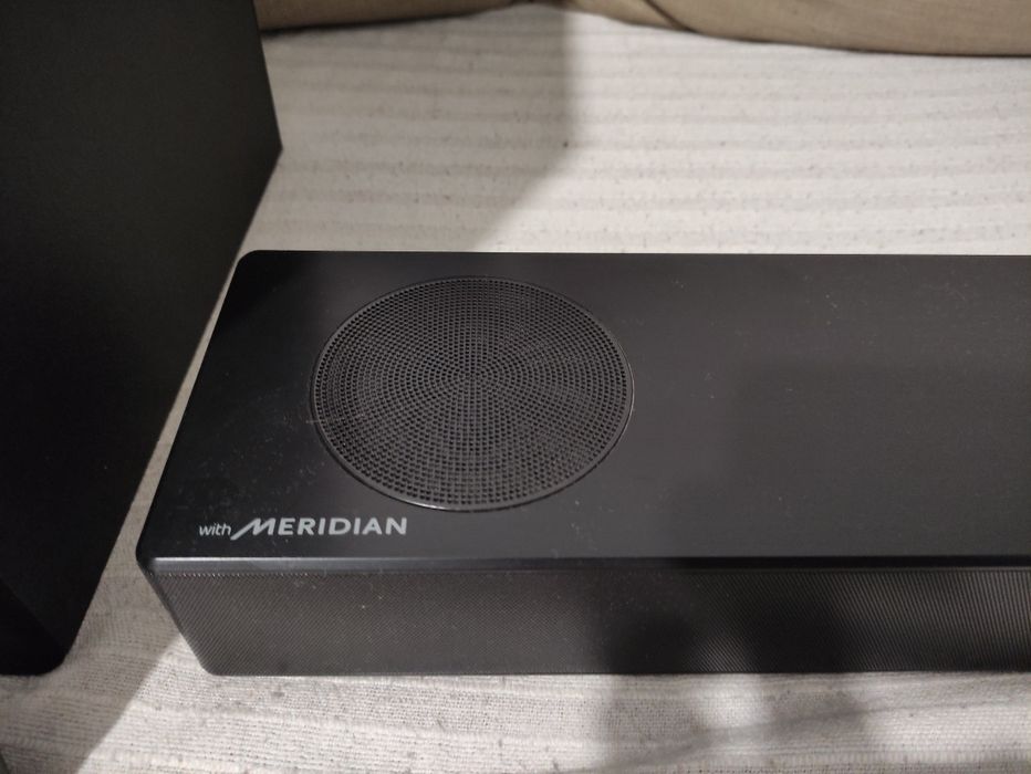 Soundbar LG SN7Y + Colunas Traseiras LG SPK8-S ( 5.1.2 Dolby Atmos)