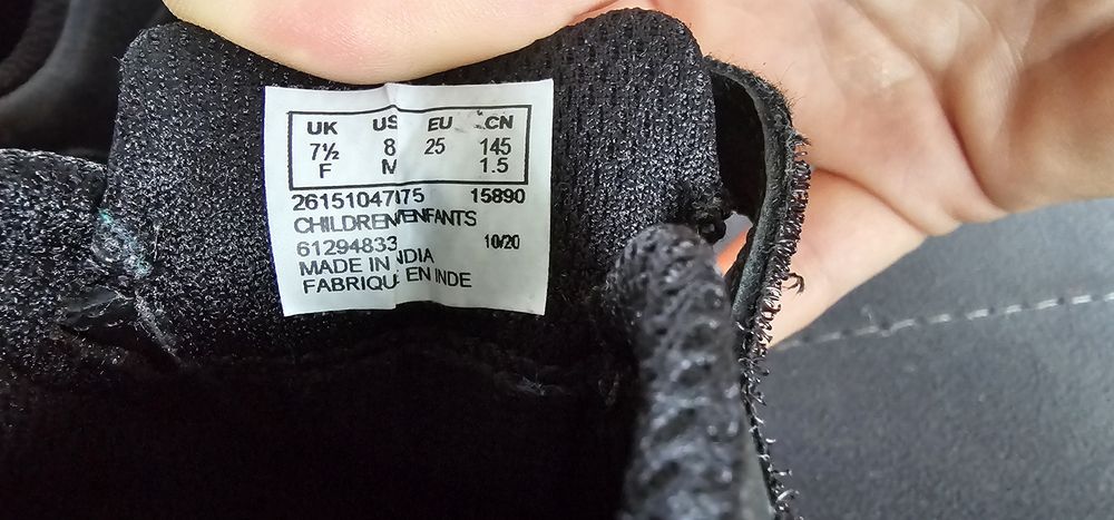 Czarne buciki chłopięce Clarks rozmiar 25