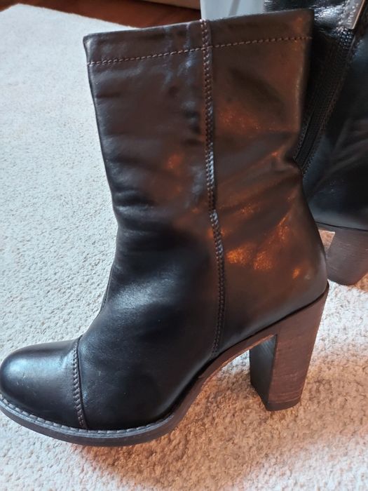 BOTKI czarne skóra, obcas, słupek, brązowy 9 cm, zapinane na zamek