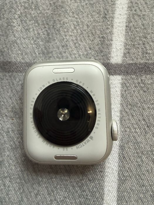 Продам apple watch se 40мм( 2 серія)