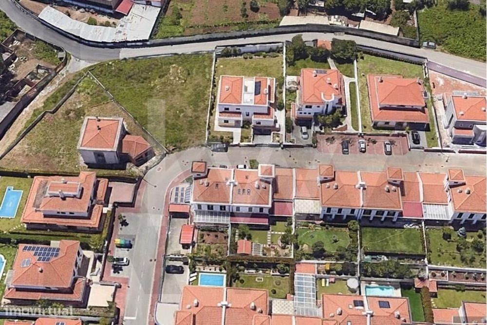 Terreno para construção de moradia isolada, junto ao Oeiras Golf  Resi