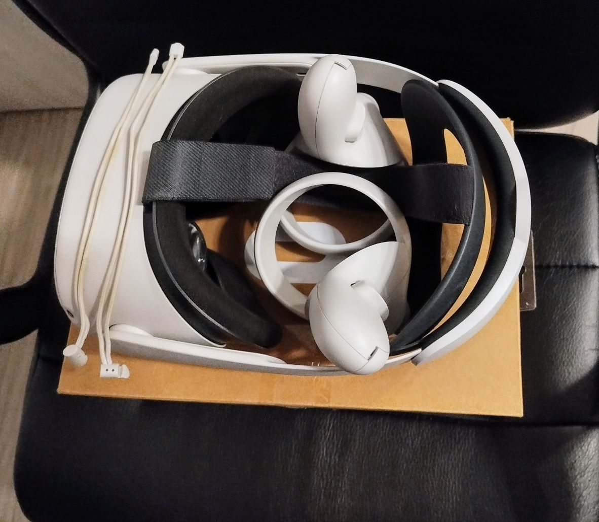 Gogle vr Meta Oculus Quest 2 64 GB + Elite Strap + akcesoria