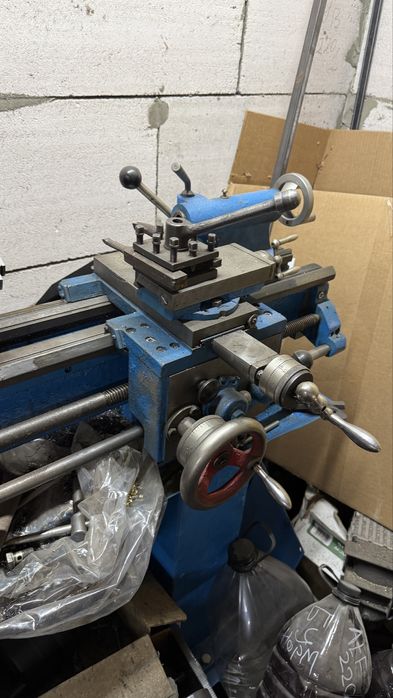 Продам токарний станок тв 4