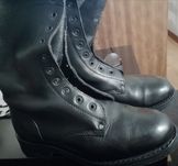 Botas de homem pretas em couro
