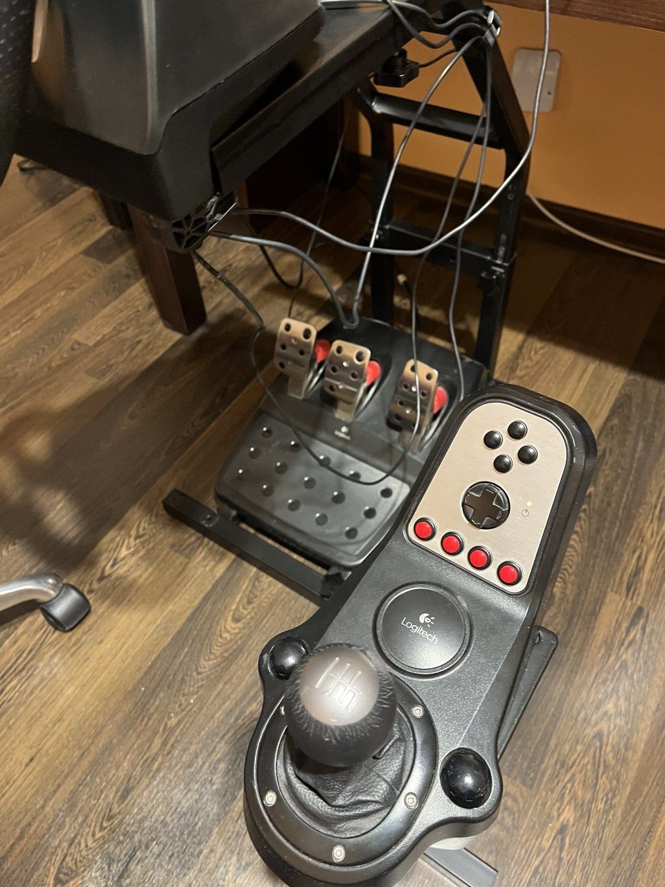 Kierownica Logitech G27 + Stojak