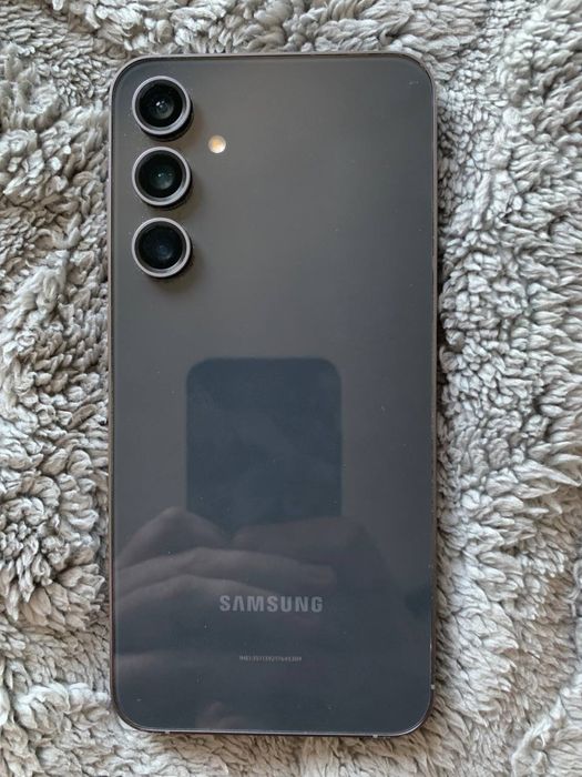 Продам или обменяю Samsung S23 FE 8/128