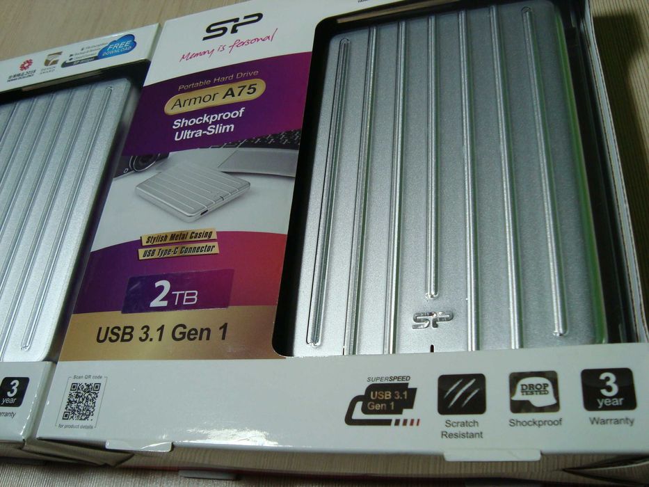 • DYSK 2TB｜Silicon Power® (Seagate) Aluminium + Pendrive 64GB Kingston