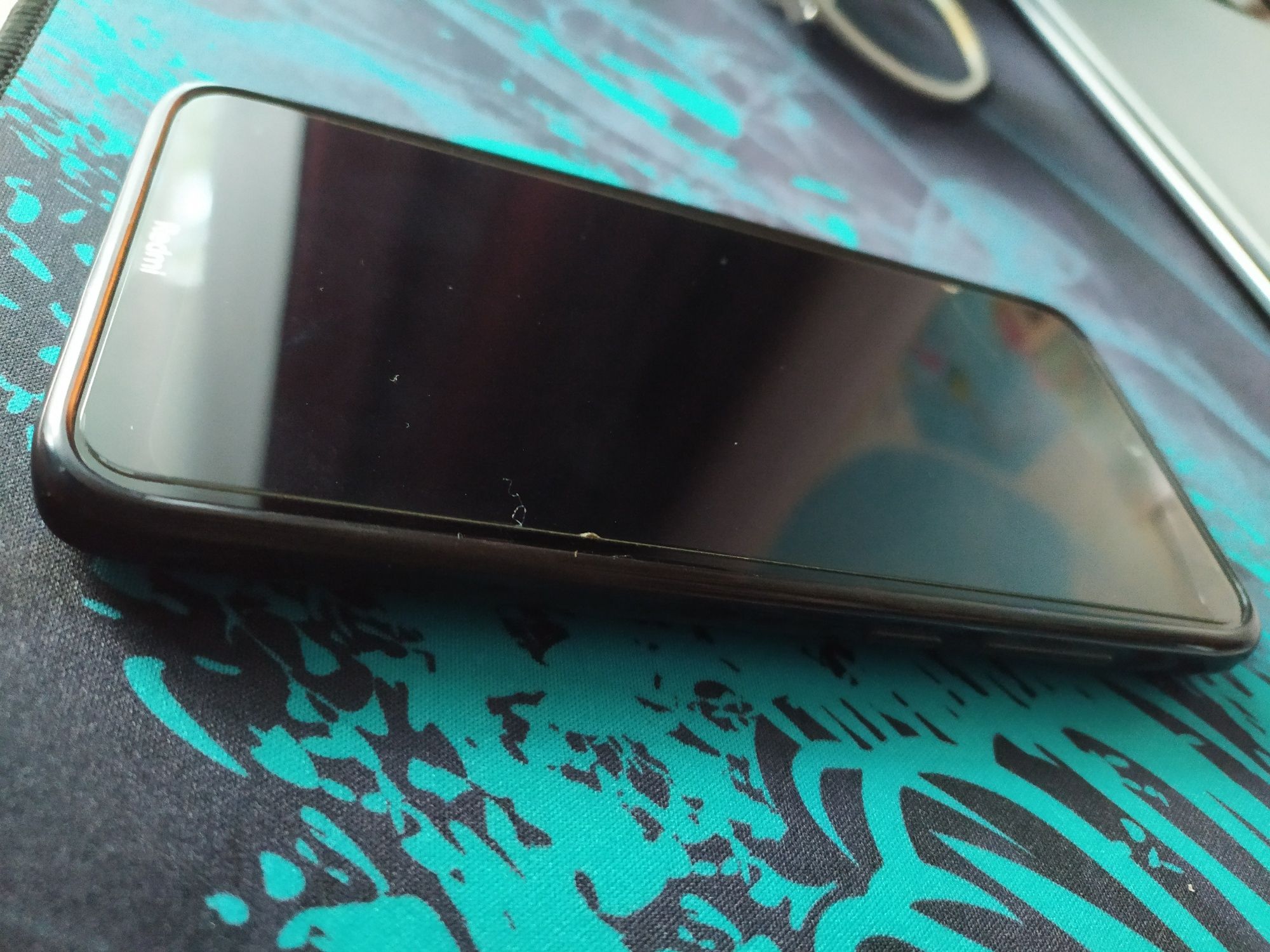 Продам телефон Redmi 8