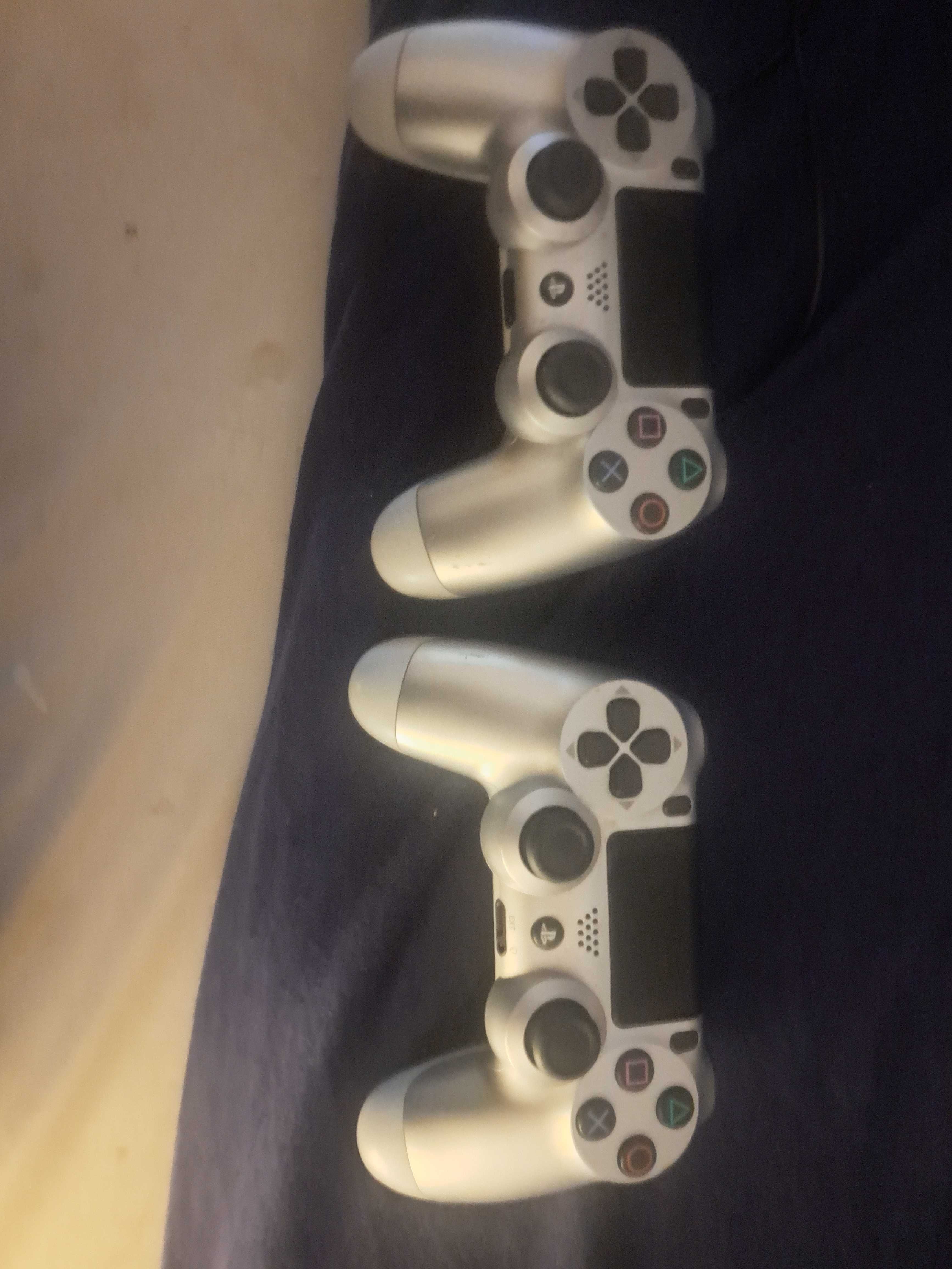 Sprzedam Ps4 Slim dwa pady
